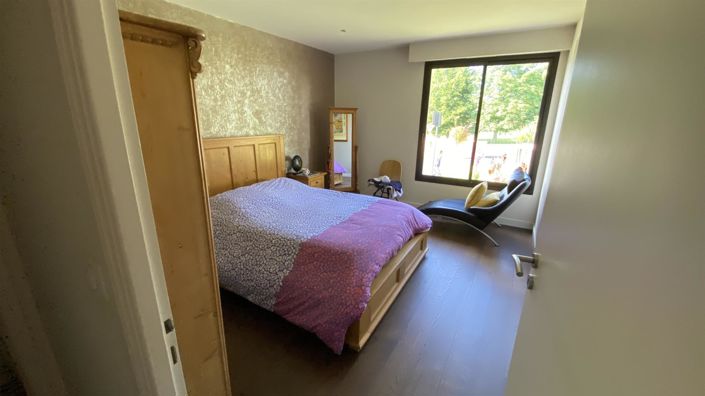 Image No.15-4 Bed House for sale