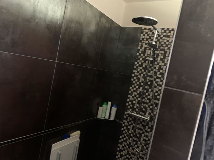 Image No.18-4 Bed House for sale