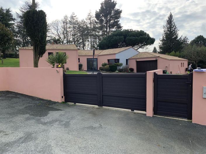 Image No.5-4 Bed House for sale