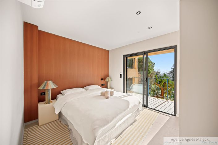 Image No.12-6 Bed House for sale