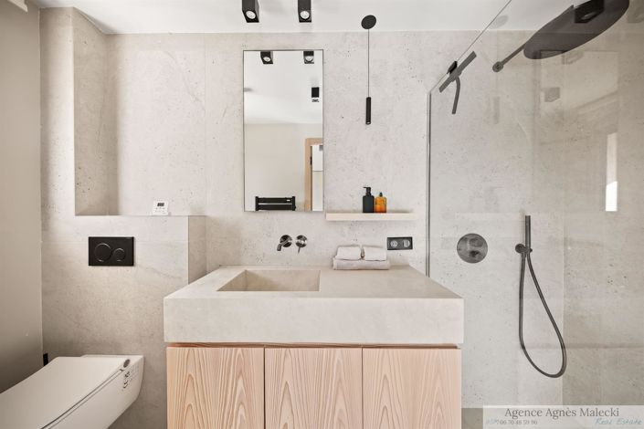 Image No.18-6 Bed House for sale