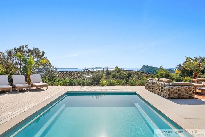 Image No.4-6 Bed House for sale