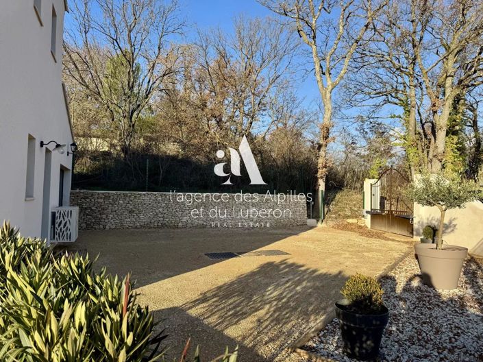 Image No.8-3 Bed House for sale