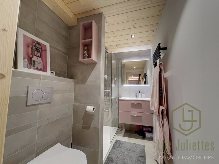 Image No.10-5 Bed Apartment for sale