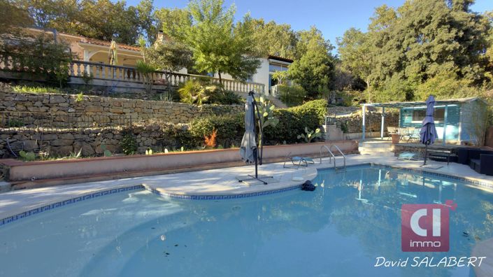 Image No.2-4 Bed House for sale