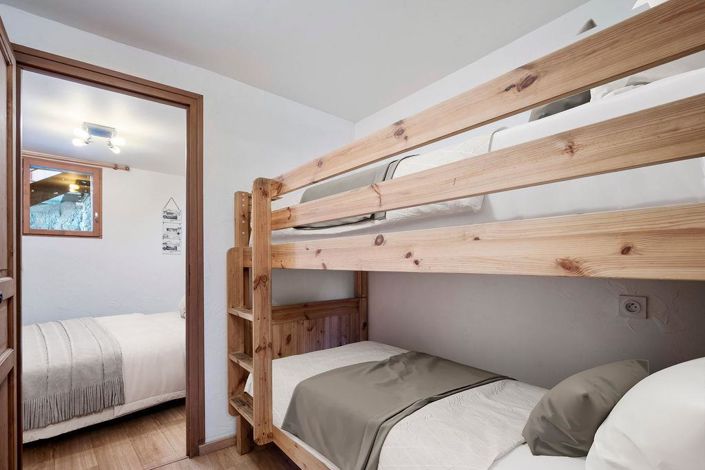 Image No.13-4 Bed House for sale