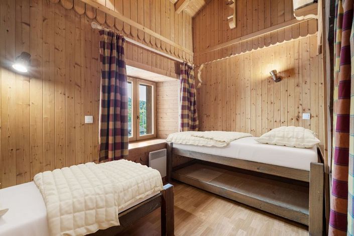 Image No.8-4 Bed House for sale