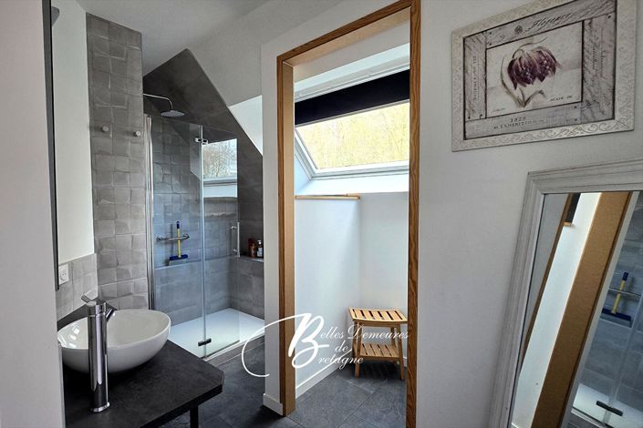 Image No.16-6 Bed House for sale