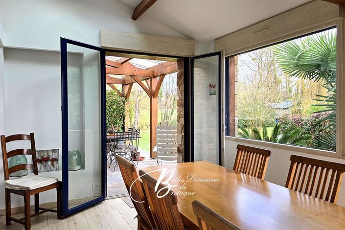 Image No.7-6 Bed House for sale