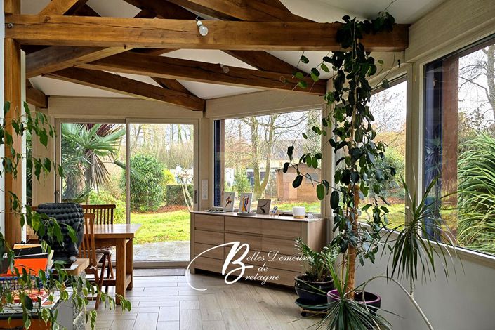 Image No.8-6 Bed House for sale