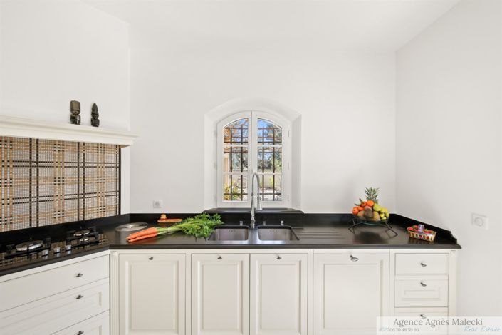 Image No.13-4 Bed House for sale