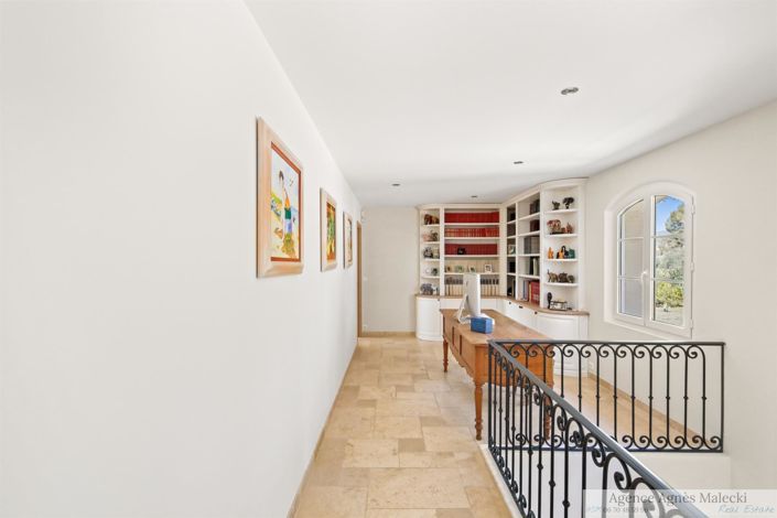 Image No.22-4 Bed House for sale