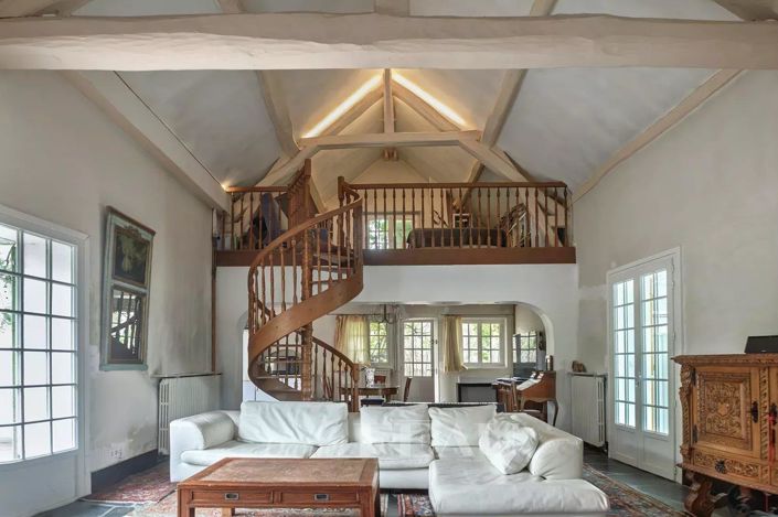 Image No.2-4 Bed House for sale