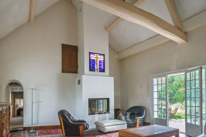 Image No.3-4 Bed House for sale