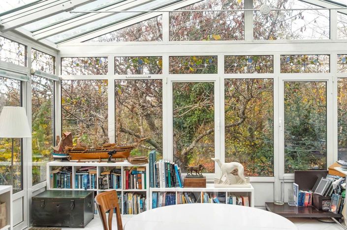 Image No.8-4 Bed House for sale