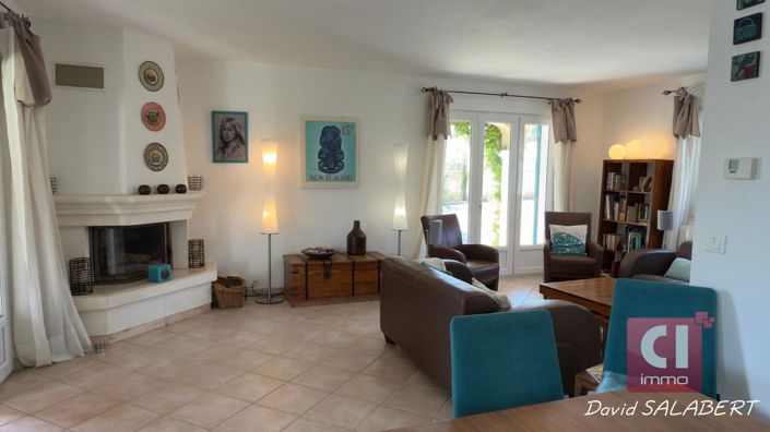 Image No.4-4 Bed House for sale