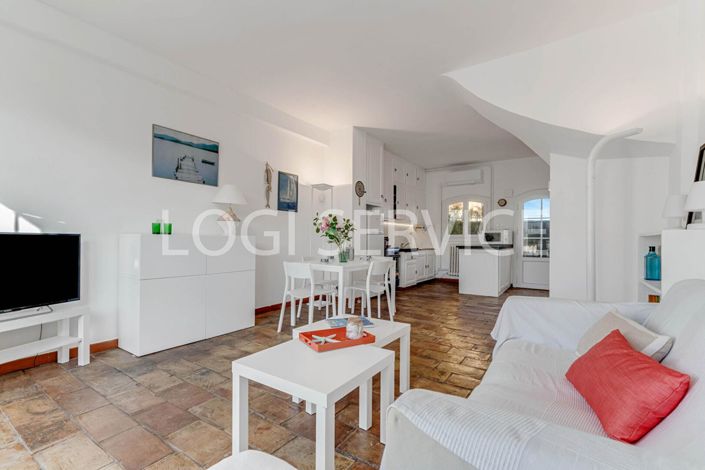 Image No.2-Maison de 4 chambres à vendre à Grimaud