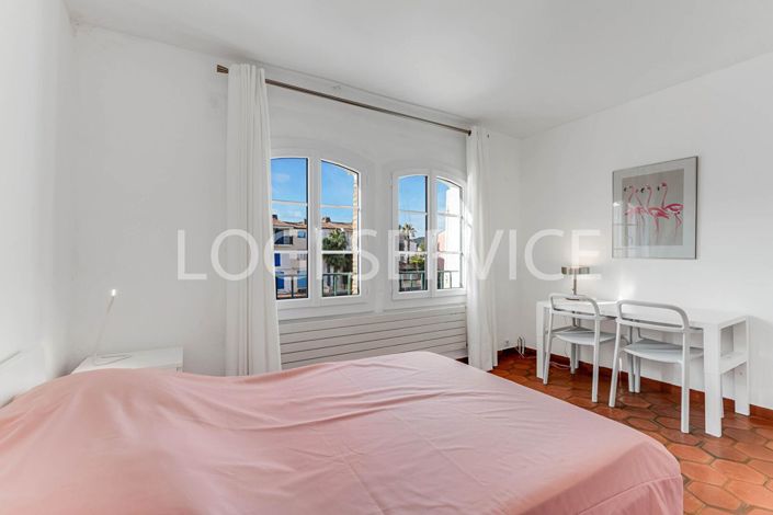 Image No.4-Maison de 4 chambres à vendre à Grimaud