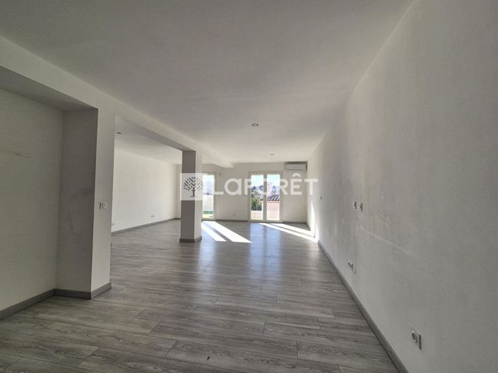 Image No.3-5 Bed House for sale