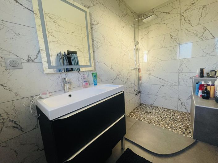 Image No.10-4 Bed House for sale