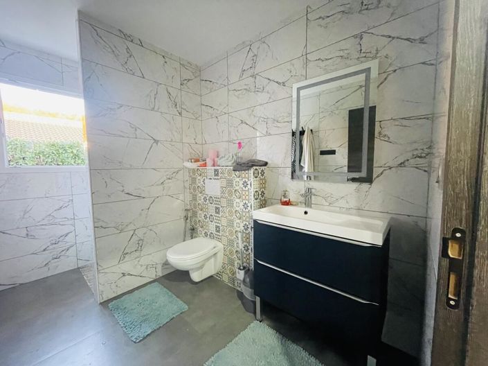 Image No.13-4 Bed House for sale