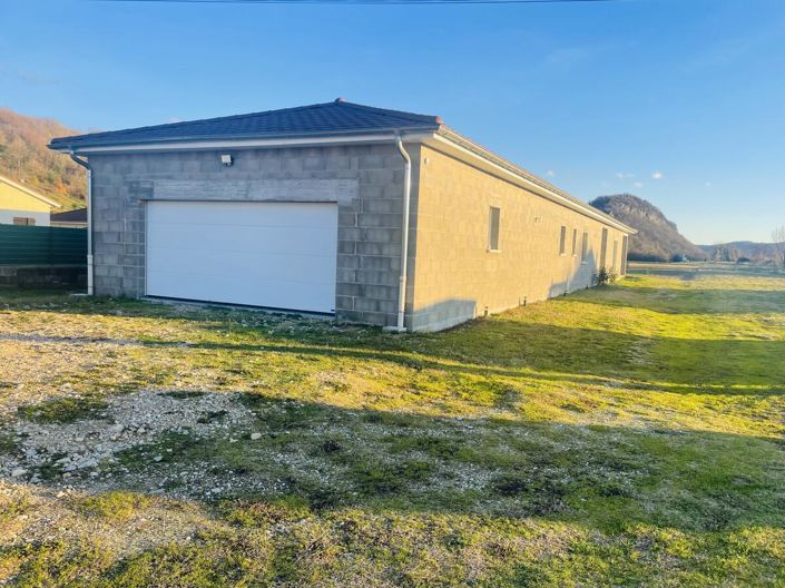 Image No.3-4 Bed House for sale