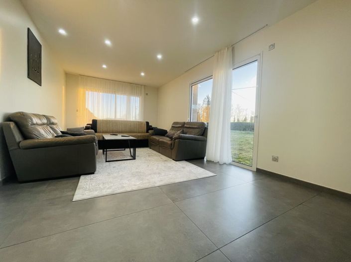 Image No.4-4 Bed House for sale