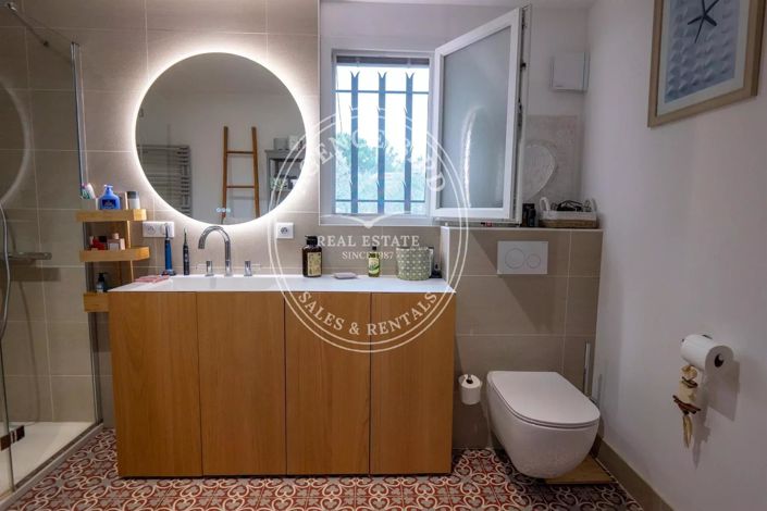 Image No.7-4 Bed House for sale