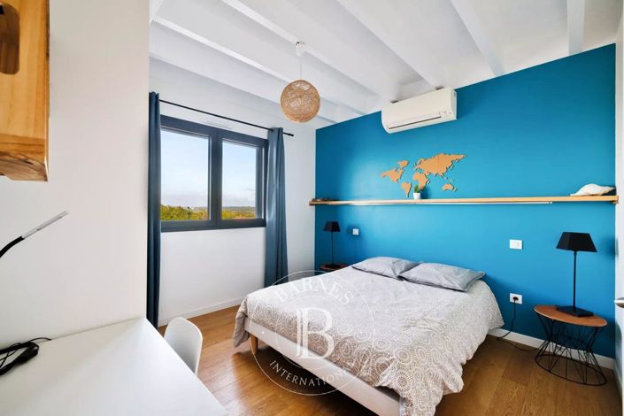 Image No.10-6 Bed House for sale