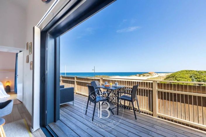 Image No.12-6 Bed House for sale