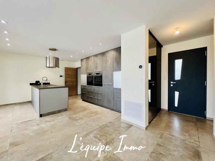 Image No.5-3 Bed House for sale