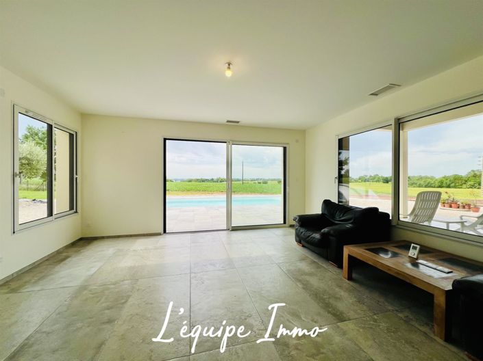 Image No.9-3 Bed House for sale