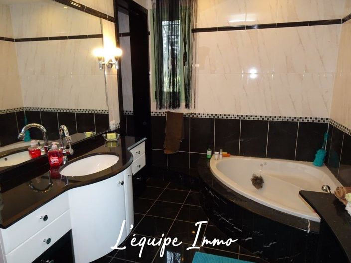 Image No.14-6 Bed House for sale