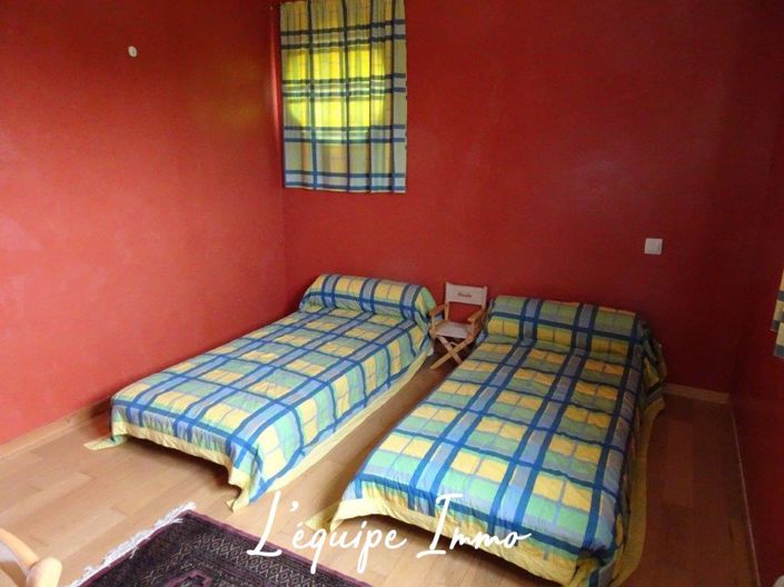 Image No.17-6 Bed House for sale