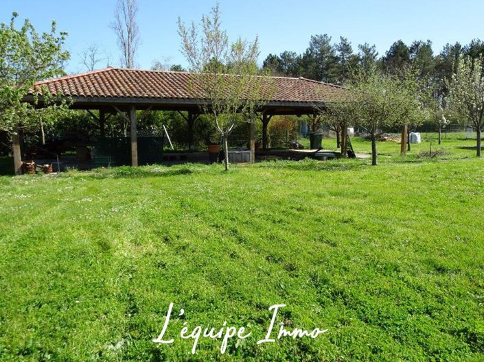 Image No.2-6 Bed House for sale