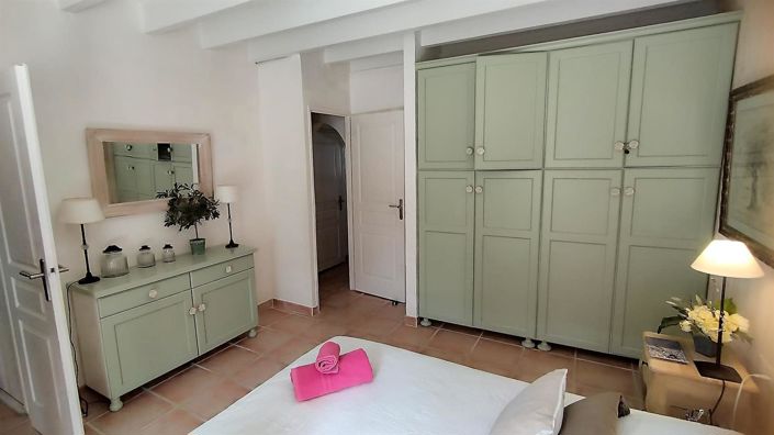 Image No.13-4 Bed House for sale