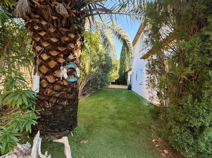 Image No.17-4 Bed House for sale