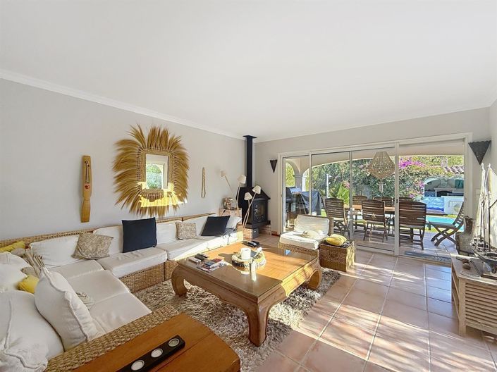 Image No.7-4 Bed House for sale