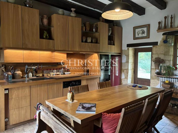 Image No.8-3 Bed House for sale