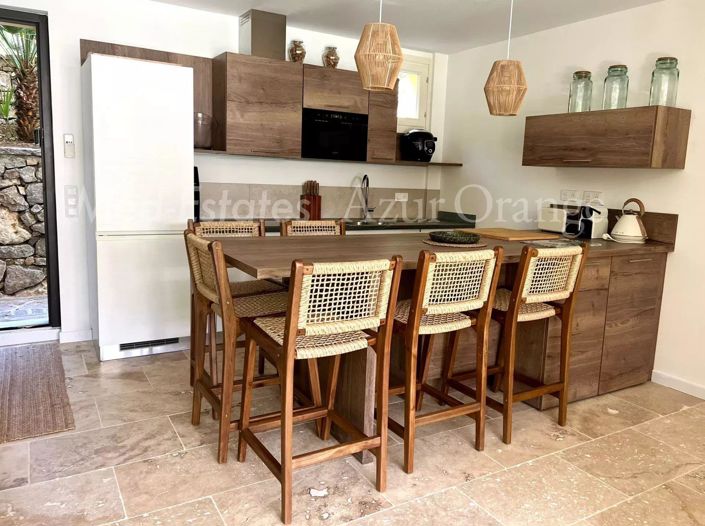 Image No.7-3 Bed House for sale