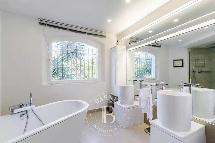 Image No.5-4 Bed House for sale