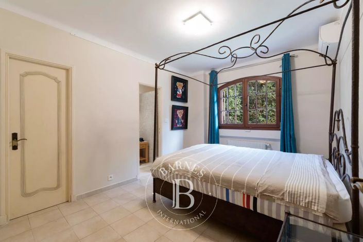 Image No.13-5 Bed House for sale