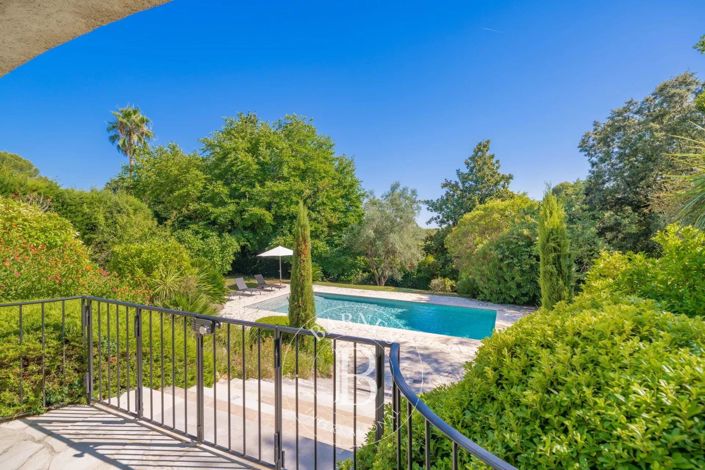 Image No.28-5 Bed House for sale