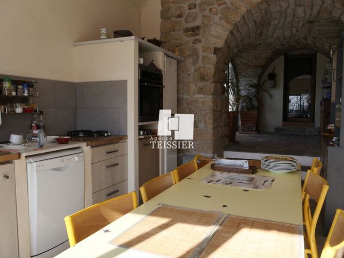 Image No.6-7 Bed House for sale