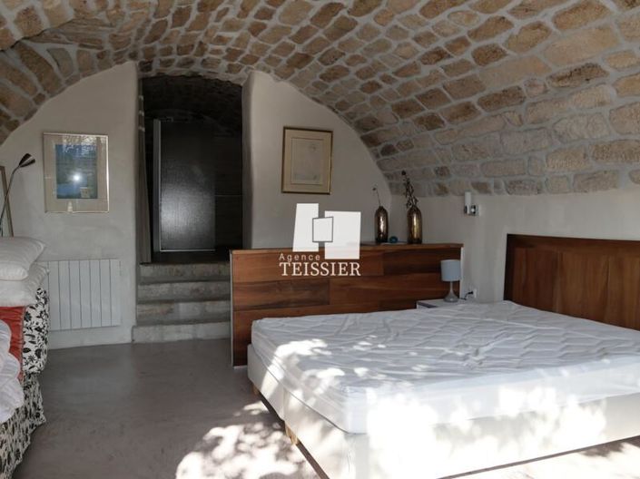 Image No.8-7 Bed House for sale