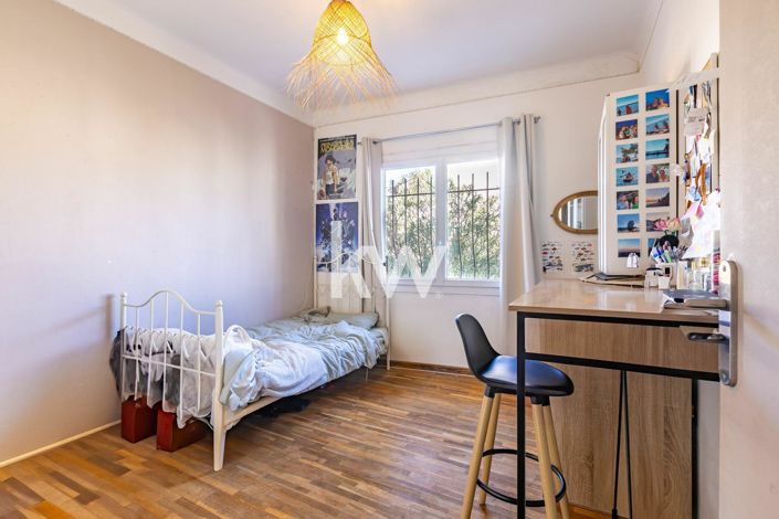 Image No.14-5 Bed House for sale