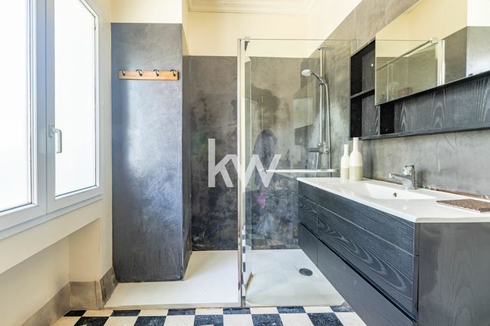 Image No.15-5 Bed House for sale