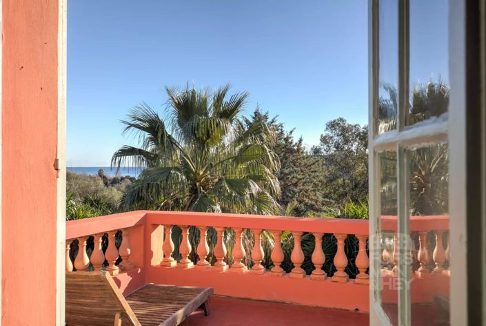 Image No.7-7 Bed House for sale