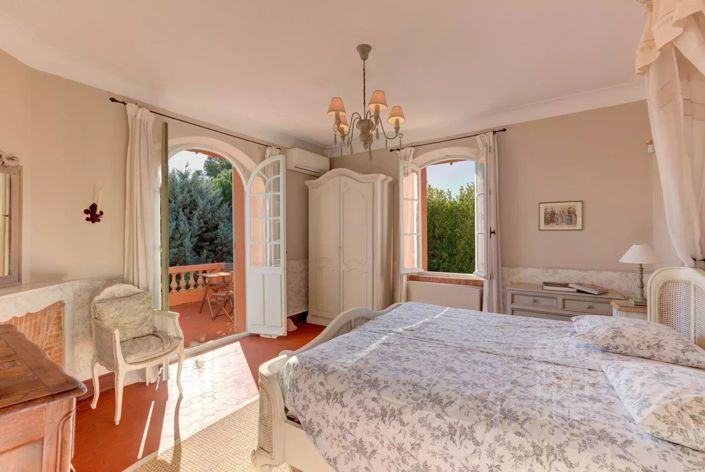 Image No.9-7 Bed House for sale