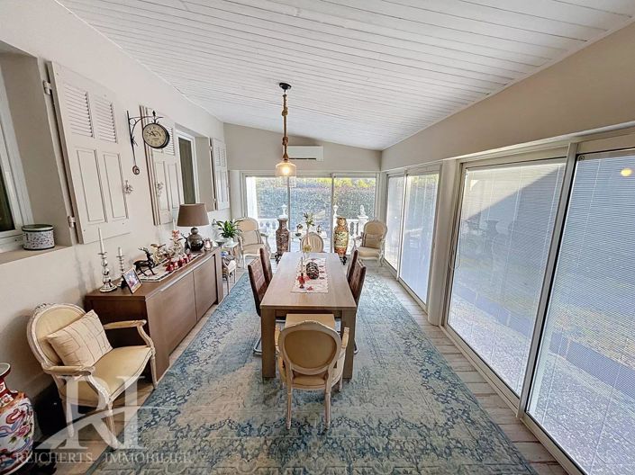 Image No.10-3 Bed House for sale